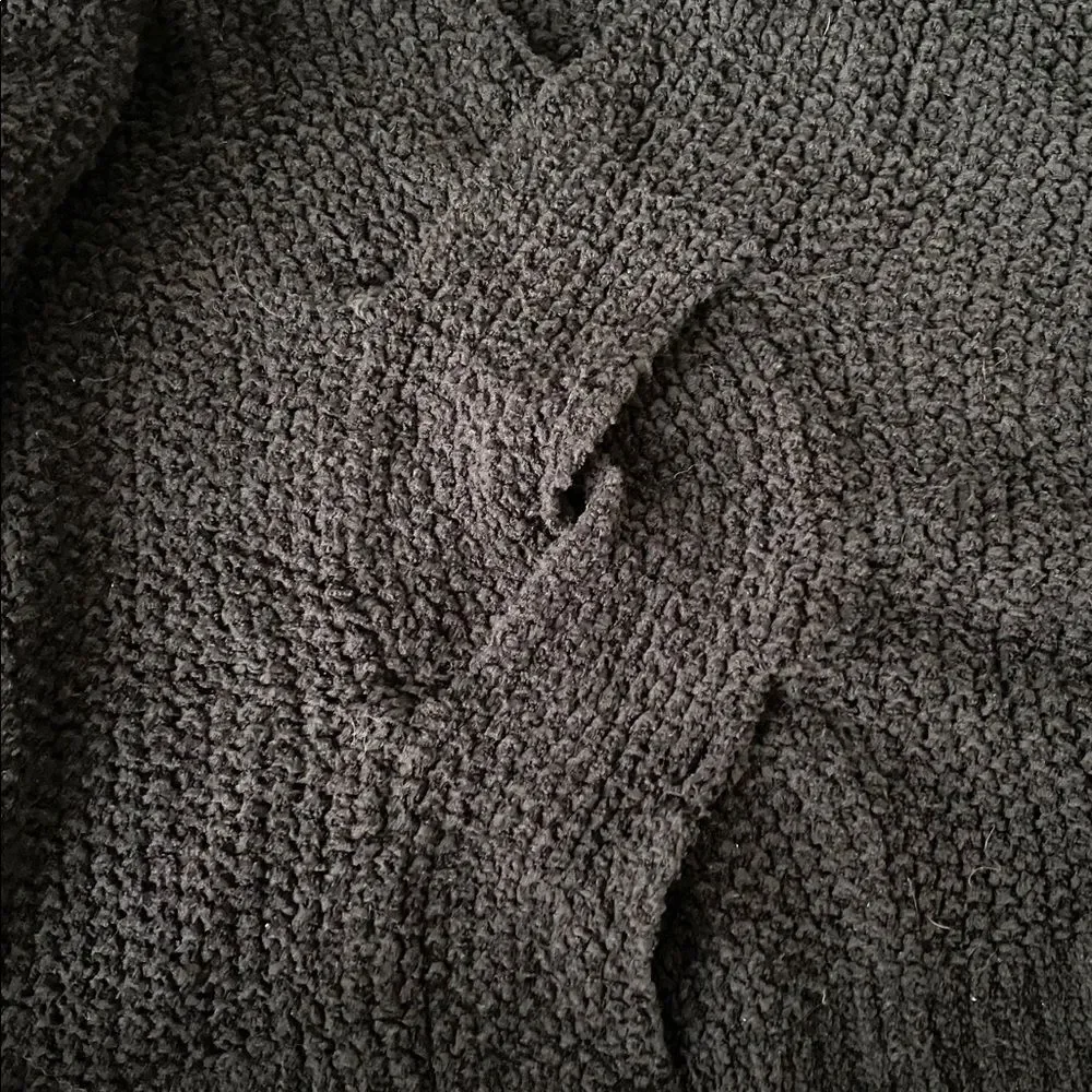 Free People Coco V-Neck Twist Detail Knit Sweater Black Sz M Cozy Urban Chic